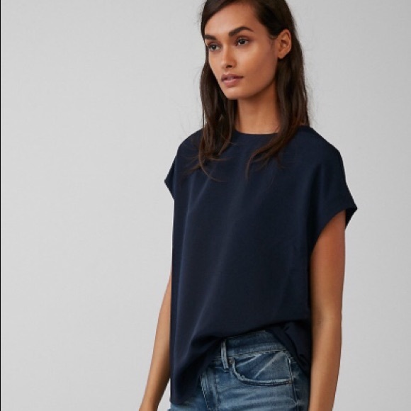 Express Tops - NWT Express Zip Back Blouse w/ Cap Sleeves